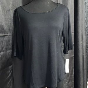 🌸 Solid Black Shirt